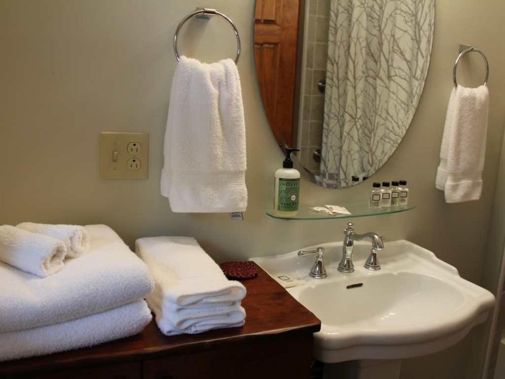 Bark Eater Inn Keene Rom bilde
